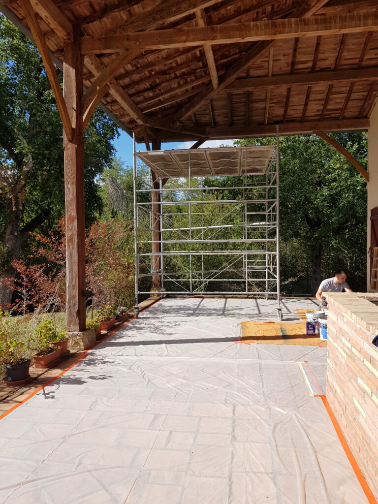 Réfection d'une terrasse réalisée par l'Artisan Clé, entreprise de BTP à Vaissac