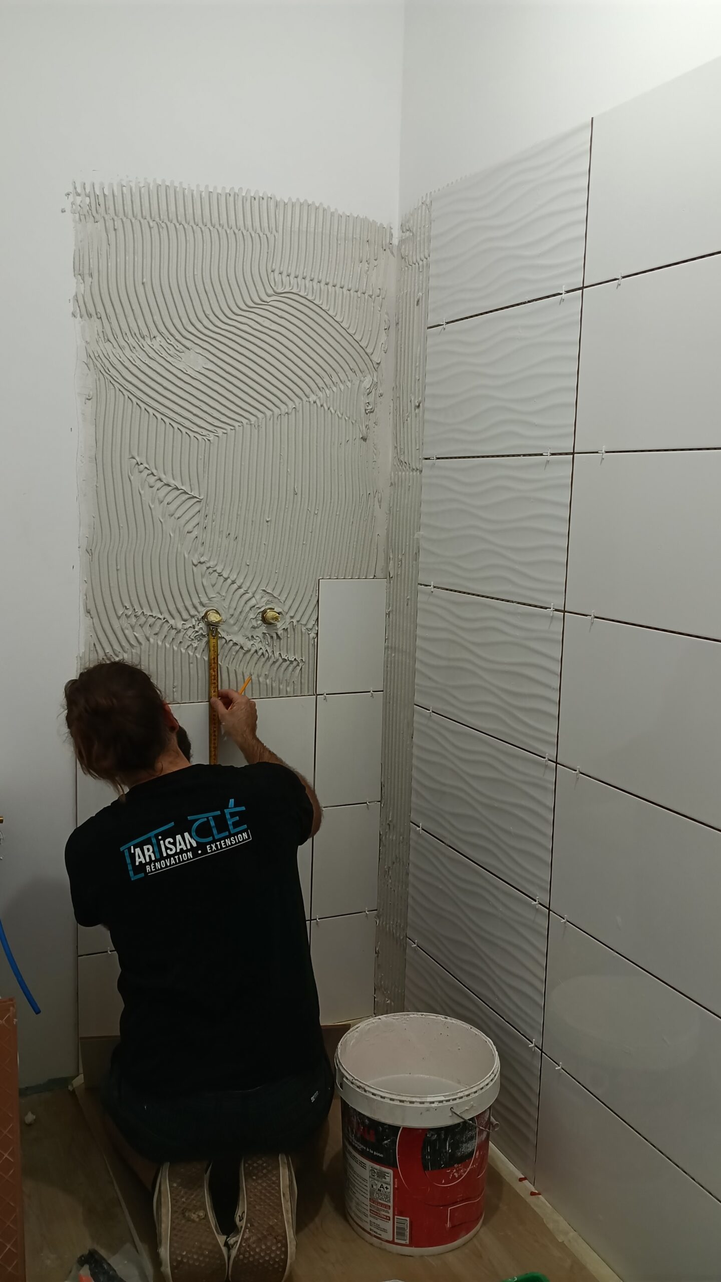 Salle de bain réalisée par l'Artisan Clé, entreprise de BTP à Vaissac