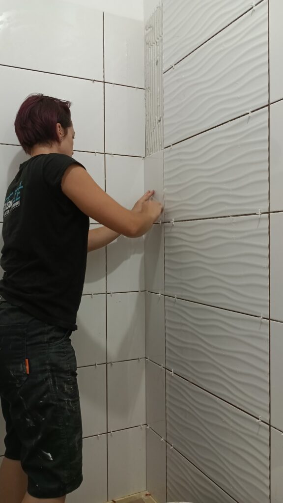 Salle de bain réalisée par l'Artisan Clé, entreprise de BTP à Vaissac